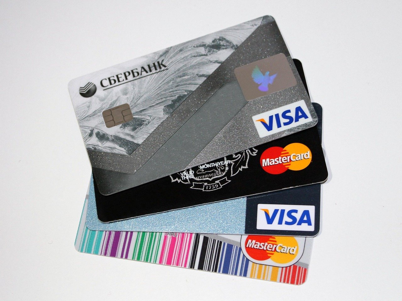 5 Myths About Credit Cards That Could Cost You