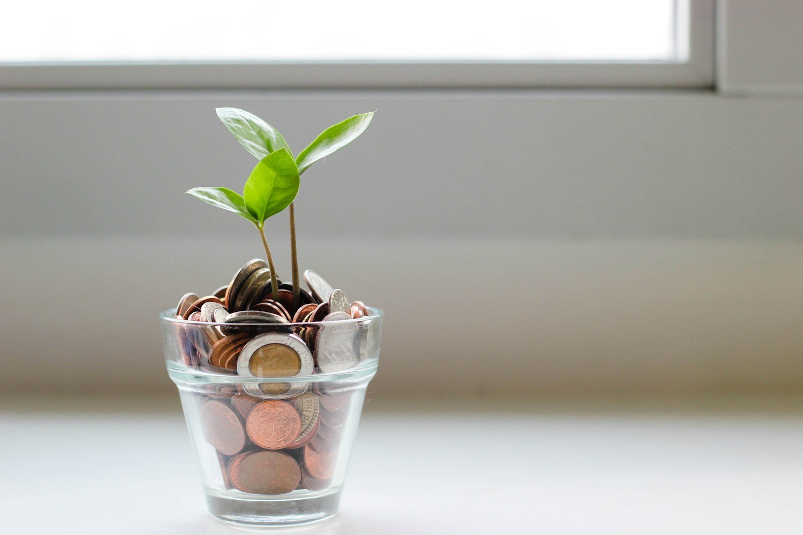 7 Personal Finance Habits That Build Long-Term Wealth